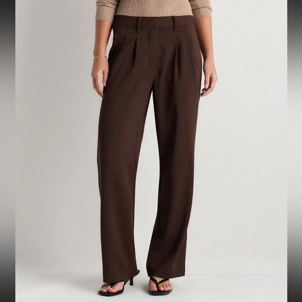 NWT 🤎 QUINCE Coffee Bean Brown Stretch Crepe Pleated Wide Leg Pants; Size 4, 30L